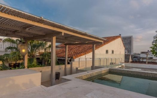 Luxury 3 Bedroom Old City House