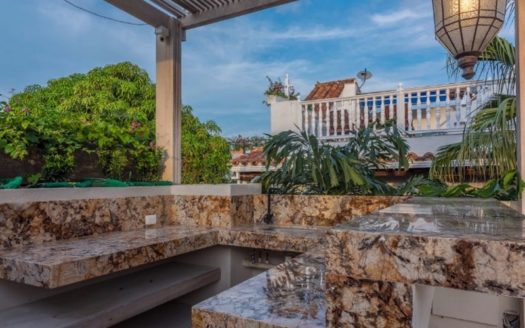 Luxury 3 Bedroom Old City House