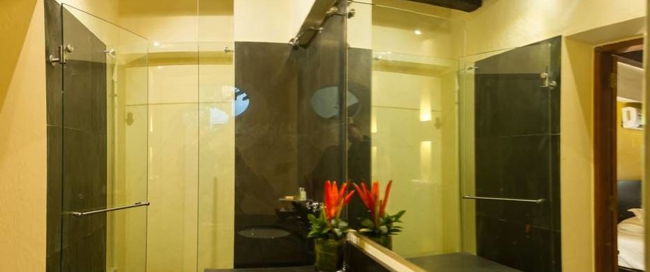 Colonial 7 BDRM Mansion in Historic Centre with Pool