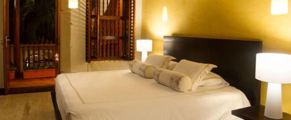 Colonial 7 BDRM Mansion in Historic Centre with Pool