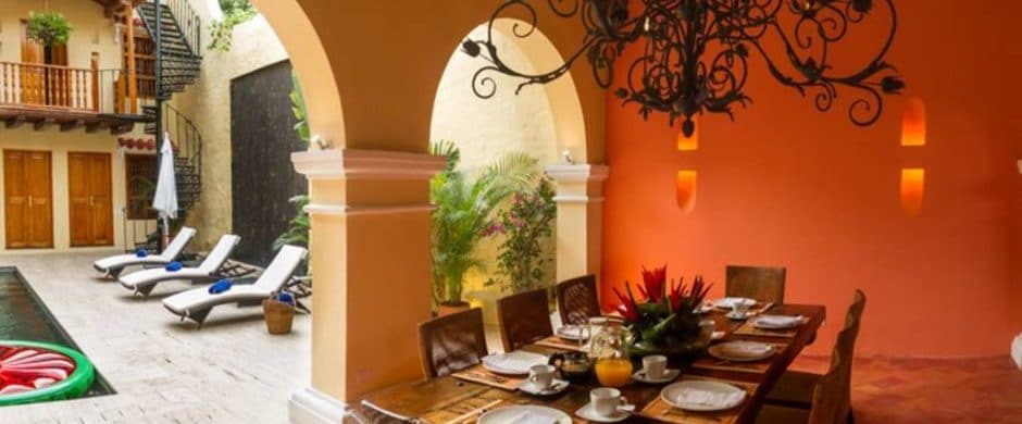 Colonial 7 BDRM Mansion in Historic Centre with Pool