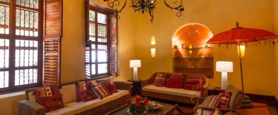 Colonial 7 BDRM Mansion in Historic Centre with Pool