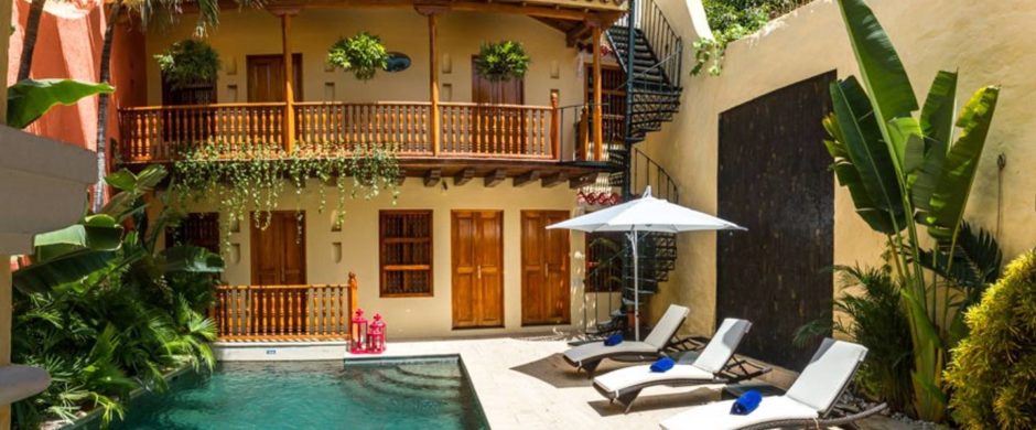 Colonial 7 BDRM Mansion in Historic Centre with Pool