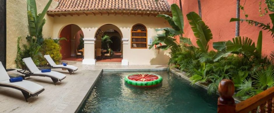 Colonial 7 BDRM Mansion in Historic Centre with Pool