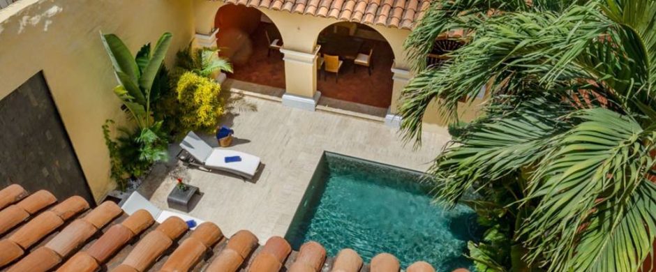 Colonial 7 BDRM Mansion in Historic Centre with Pool