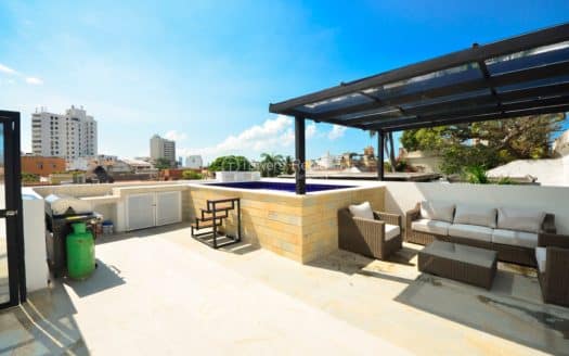 Colonial mansión + terrace, pool and view