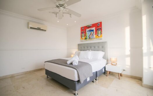 Lux 8 BR Penthouse + 2 Private Jacuzzis