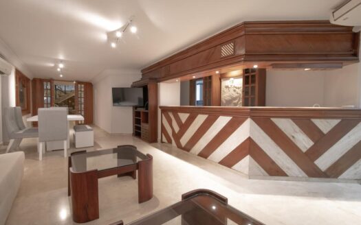 Beautiful 6 BR Mansion in Bocagrande