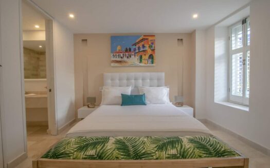 13 Bedroom Mansion in the Old City