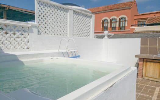 4 BR Luxury Mansion in Top Location Old City