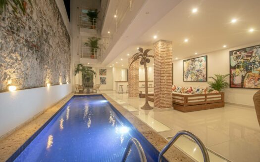 13 Bedroom Mansion in the Old City