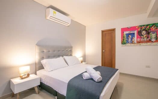 Lux 8 BR Penthouse + 2 Private Jacuzzis