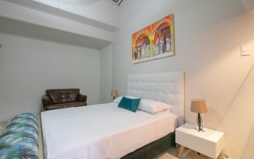 Beautiful 6 BR Mansion in Bocagrande