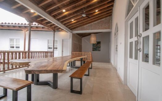 15 Bedroom Villa in the Old City