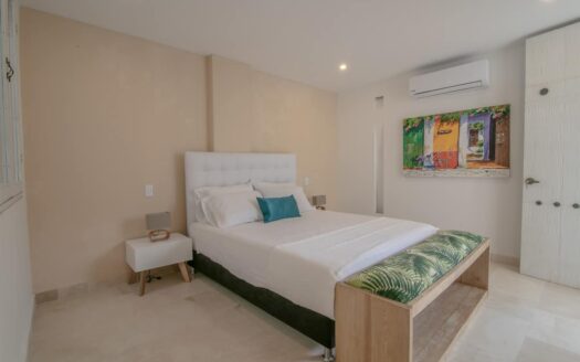 13 Bedroom Mansion in the Old City