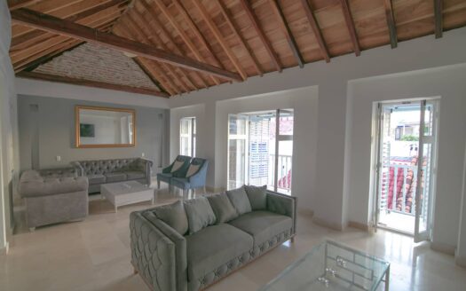 13 Bedroom Mansion in the Old City