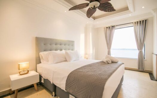 Lux 8 BR Penthouse + 2 Private Jacuzzis