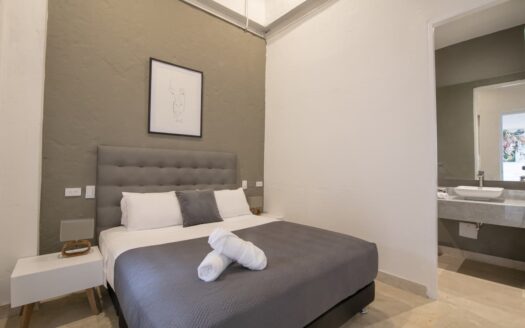 15 Bedroom Villa in the Old City