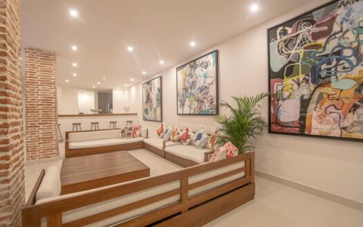 13 Bedroom Mansion in the Old City