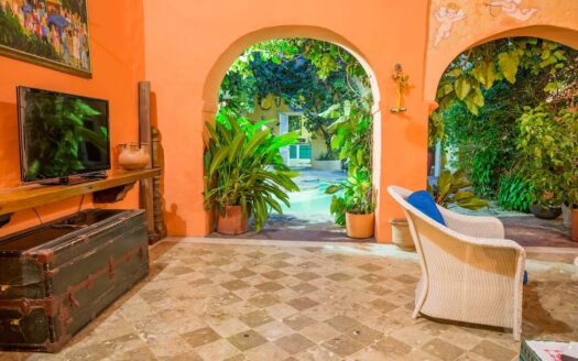 Charming Old City 5 Bedroom Chateau