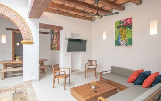 4 BR Luxury Mansion in Top Location Old City