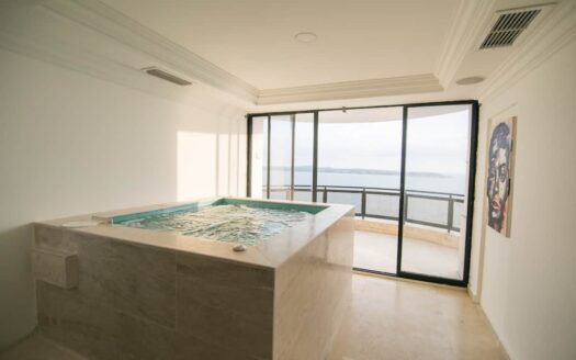 Lux 8 BR Penthouse + 2 Private Jacuzzis