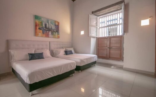 4 BR Luxury Mansion in Top Location Old City