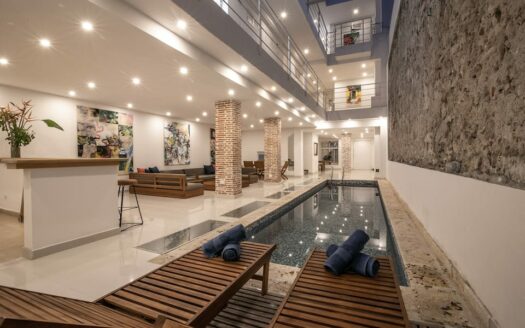 13 Bedroom Mansion in the Old City