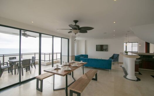 Lux 8 BR Penthouse + 2 Private Jacuzzis