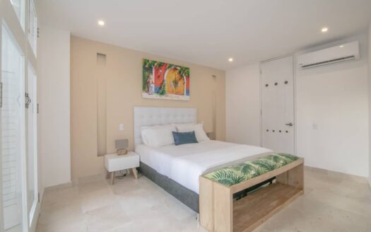 13 Bedroom Mansion in the Old City