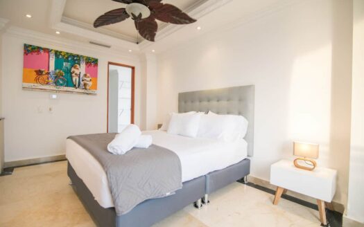 Lux 8 BR Penthouse + 2 Private Jacuzzis