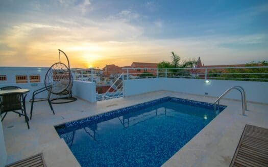 13 Bedroom Mansion in the Old City