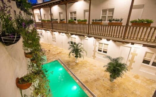 15 Bedroom Villa in the Old City