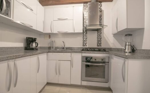4 BR Luxury Mansion in Top Location Old City