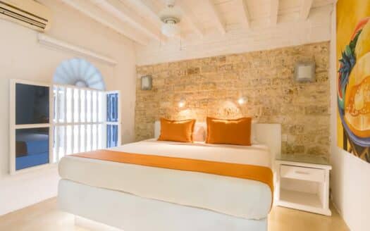 15 BR Fantastic Santo Villa | Old City Centre