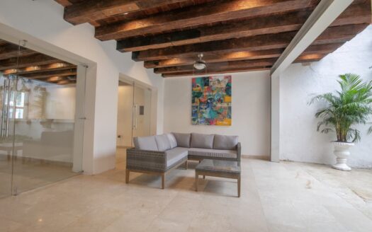 15 Bedroom Villa in the Old City
