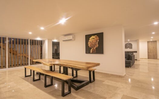9 BR in Clock Tower Plaza with Private Pool