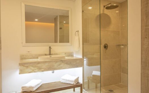 9 BR in Clock Tower Plaza with Private Pool