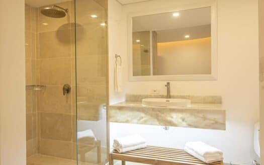 9 BR in Clock Tower Plaza with Private Pool