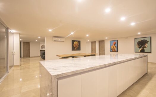 9 BR in Clock Tower Plaza with Private Pool