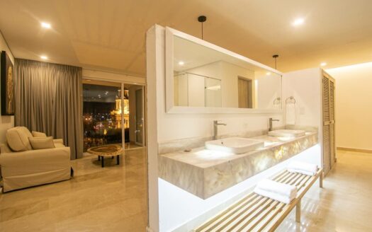 16 BR in Clock Tower Plaza with Private Pool