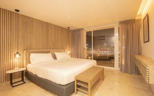 9 BR in Clock Tower Plaza with Private Pool