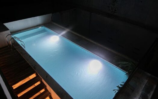 9 BR in Clock Tower Plaza with Private Pool