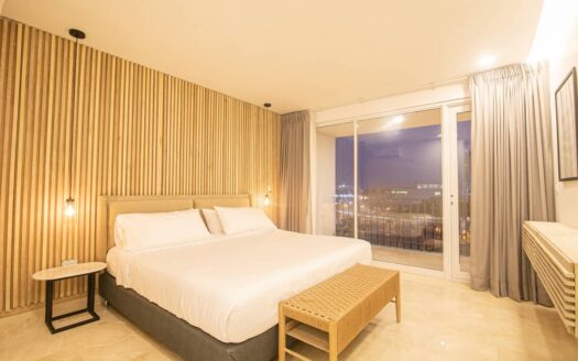 7 BR in Clock Tower Plaza with Private Pool