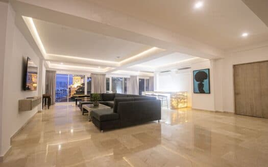 7 BR in Clock Tower Plaza with Private Pool