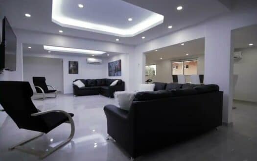 Beautiful 13 BR House in the Old City