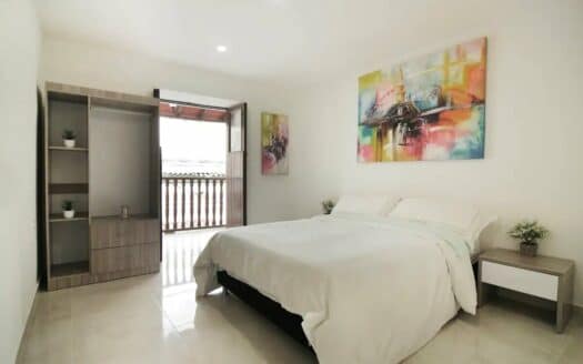 Beautiful 13 BR House in the Old City