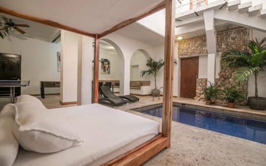 Beautiful 13 BR House in the Old City