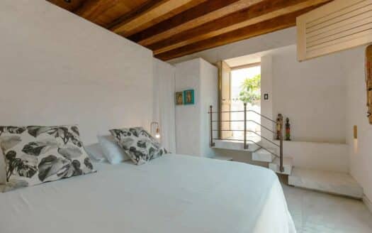 Casa Antonio – Renovated Colonial House 6Bdr