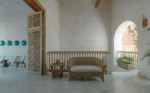 Casa Antonio – Renovated Colonial House 6Bdr